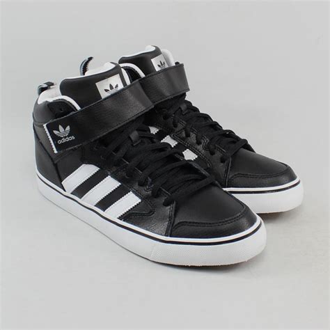 tenis adidas varial mid